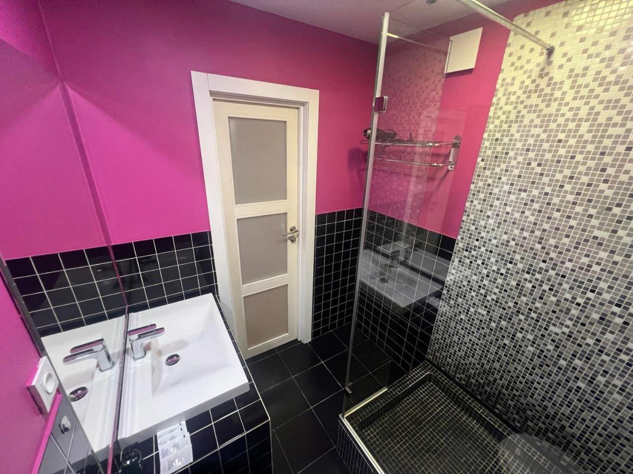 2-Room Luxury Apartment In The Center Kiev Exteriör bild