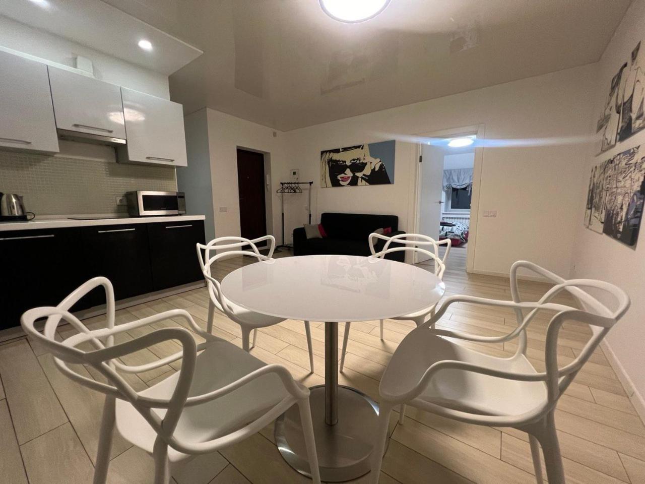 2-Room Luxury Apartment In The Center Kiev Exteriör bild